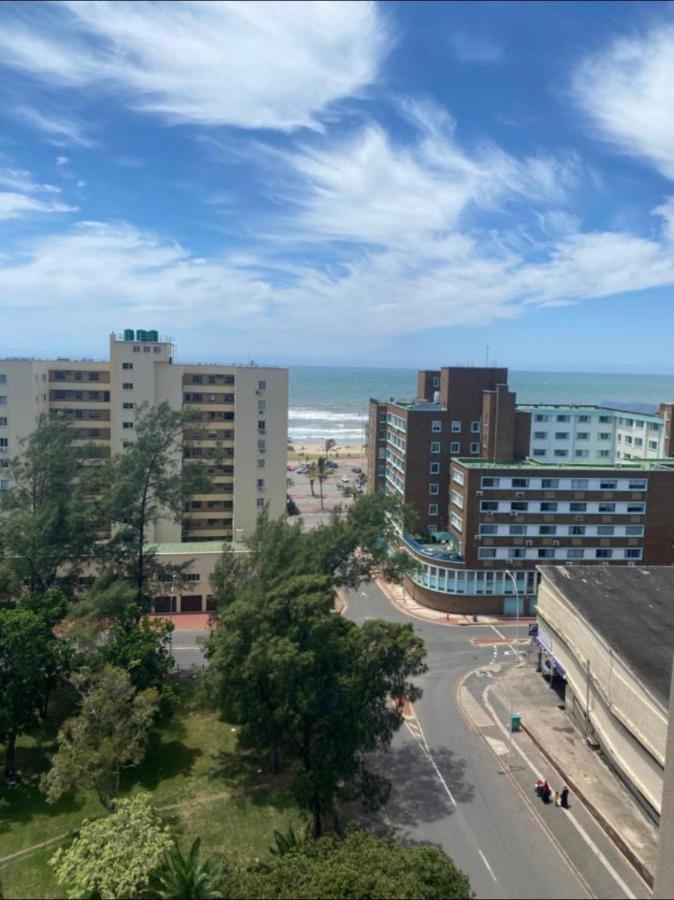 Cia's Seaside Serenity @ Oceanic Unit 36 Durban